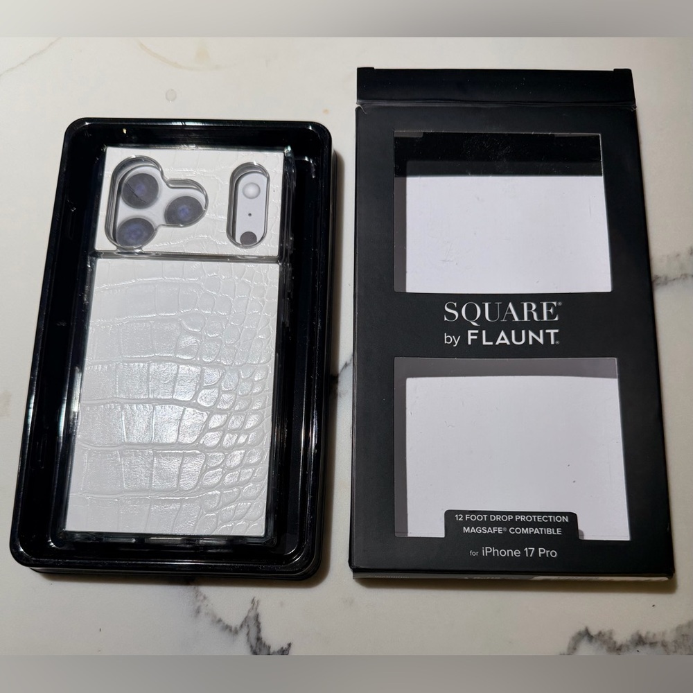 Flaunt Square White Crocodile Pattern iPhone 17 Pro Case